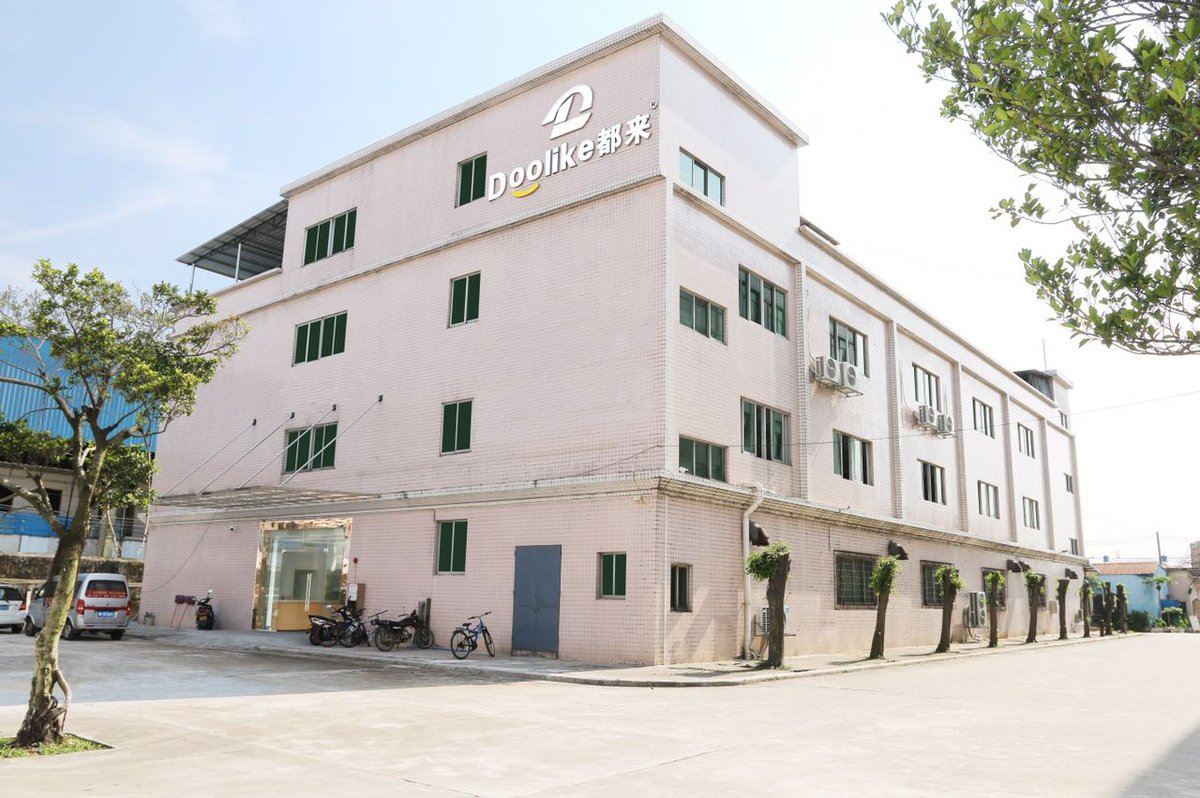 Doolike Factory - ISO Certified Badminton Racket Manufacturing Facility
